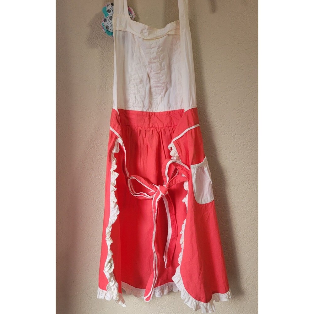 Rare Anthropologie Tea & Crumpets Red / Pink & White Hostess Apron Pocket Ruffle - Picture 7 of 11